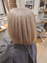 クローバー 新横浜店(CLOVER) 100%の白髪を生かしたグレージュバレイヤージュ