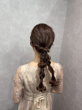 メゾンドムニ 恵比寿(Maison de MUNi) お飾りなくても華やかに！編みおろしツイン