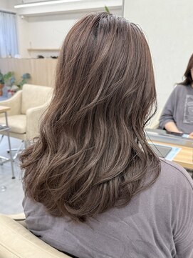 エルヘアメゾン(el. hair maison) レイヤー巻き☆ブリーチなしグレージュ