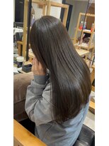 クラン 岡本(Chlan)&nbsp;ナチュラルワンカールストレート×アッシュブラウン