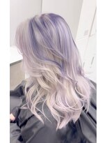 ジゼル ビエラ博多テラス店(GiseL) ホワイト×ラベンダー/デザインカラー