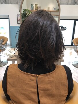 ロンド レグリーズ 立川(Lond leglise) アッシュブラウン・ネオウルフ・小顔・簡単スタイリング〈深味〉