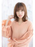 フェザーバングで透け感大人かわいい外ハネカールくびれヘアc1