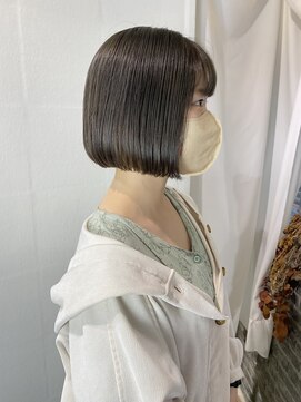 プラグ バイ ネオリーブ(plug by neolive) ミニボブ×グレージュ☆ｋ