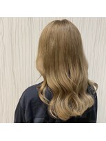 ビス ヘア アンド ビューティー 西新井店(Vis Hair＆Beauty)&nbsp;20代30代大人可愛い艶感ミルクティーベージュケアブリーチ