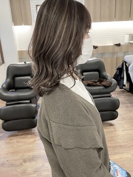 キノ(kino) コントラストハイライト/白髪ぼかしハイライト/レイヤーカット