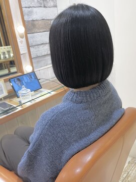 ネオリーブ クタ 町田店(Neolive kuta) 【Ｎｅｏｌｉｖｅｋｕｔａ町田店】切りっぱなしボブ