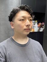 デネブ(Deneb) 20代30代メンズスパイラルパーマワイルドオシャレ感アッシュ