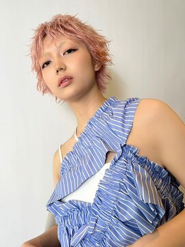 リアン(Lien) スタイリッシュショート/ブリーチカラー/サーモンピンク