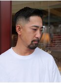 サイドパート　フェードカット　スキンフェード