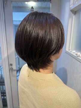 コハク(COHAQ BEAUTY AND RESORT) 大人ショートヘア/ショート/レイヤー/艶カラー/20代/30代
