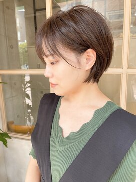クーナバイトマト 横浜(Cuna by TOMTO) 【HOSSY】耳かけショート_丸みショート☆ショートボブ