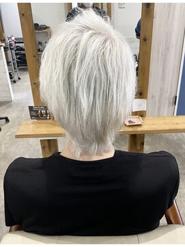 ステア ケース(stair case) ホワイトカラー！