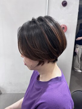 キャリー(Caly) ショートボブ