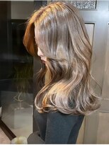 アイリス(IRIS) 大人シアーベージュミニウルフボブミディアムレイヤー