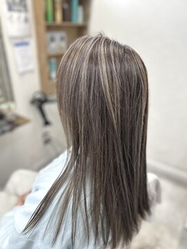 ヘアーアンドメイク ドレス(DRESS) コントラストハイライト