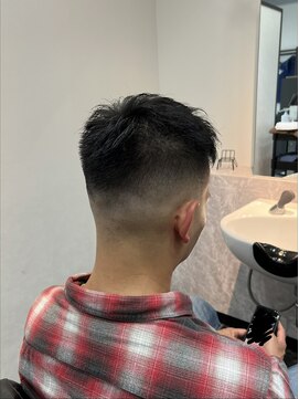 ゲネシス(GENESiS) スキンフェードショート