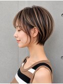 ショートボブ×大人ハイライト×シースルーバング