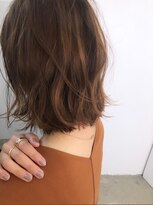 アコロン(acoron)&nbsp;小顔カット＿くびれセミディ＿アッシュカラー ＿新宿