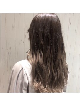 アース 元住吉店(EARTH) ベージュグラデーション