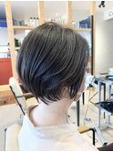 ショートボブ