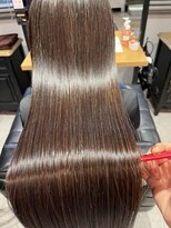 ライフ(LIFE)&nbsp;髪質改善ヘアエステ/縮毛矯正/ストレート/イメチェン/フェミニン