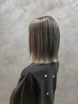 シキ(SIKI)&nbsp;バレイヤージュ/20代30代女性/デザインカラー/ブリーチ