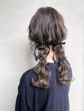 アプローズ(applause.) お出掛け前にオススメの【カジュアルツインアレンジ】