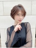 暗めカラーくびれショートボブ