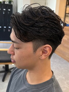 フゥ 宇都宮(FeU) 栃木メンズ波巻きスパイラルパーマシャドウパーマツイストパーマ