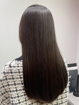 ソロ(soLo) soLo艶髪アッシュブラウン×髪質改善