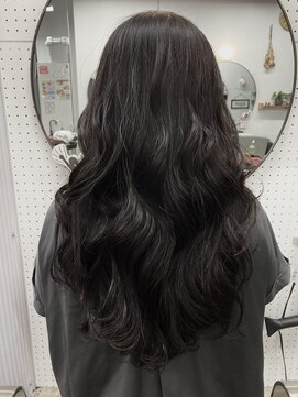 アールグランデ 静岡店(R GRANDE) ダークトーンのロングにゆるふわカール