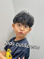 カルナ バイ エルモ(calna by ELMO)&nbsp;ツーブロック束感モテる髪型シークレットパーマ韓国マッシュ