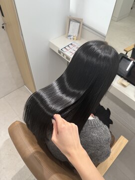 スラッシュ(SLASH) 髪質改善／オーガニックカラー／艶髪