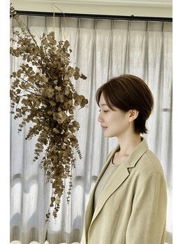 アン(un.)の写真/髪や頭皮を傷ませず、お洒落をしたい大人女性に…【LUVIONAカラー】で上質な色味と滑らかな質感が叶う―