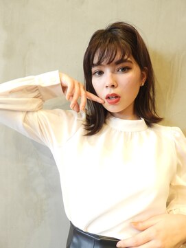 ロミ(ROMI) ☆大人カジュアルストレート☆外ハネカール ロブ♪