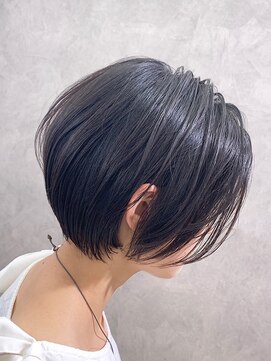 アヴァロン(AVALON) 【mag ginza】黒髪丸みショートボブ