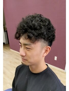 ブルブンガ(Berbunga) スパイラルパーマツーブロックショート×無造作パーマヘア