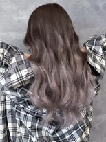 ルイス(L'wis)&nbsp;くびレイヤーエモージュグレーベージュレイヤーロングエクステ