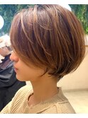 美髪シアーカラーピンクブラウンショートカット切りっぱなしボブ