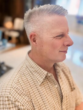 ザビー(THE B) 本八幡×ビジネスマン×メンズカット×白髪×グレイカラー