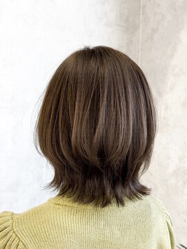 デミヘアー(Demi hair) ラテベージュ×ショートレイヤー