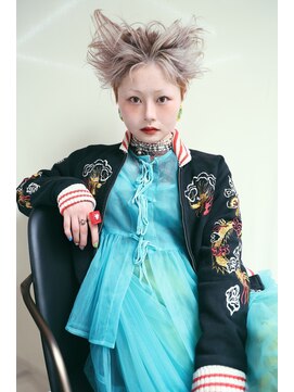 ステップボーンカットオオサカ(STEP BONE CUT OSAKA Via TICK-TOCK) 【ステップボーンカット】クリエイティブヘアー