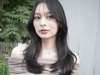 ヌヌ 渋谷 原宿 明治神宮前(nunu)の写真/風に揺れるたび、上品に。計算されたシルエットで魅せる大人のミディアム・ロングヘア。