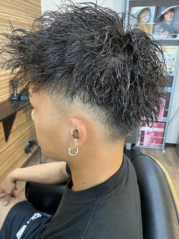 メンズも大歓迎◎カジュアルからビジネスまでトレンドを取り入れたON/OFFキマるヘアスタイルはお任せ！