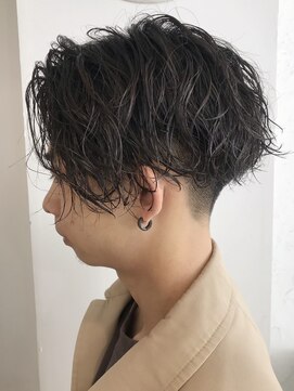 デプト(DEPT.) ツイストスパイラルメンズパーマシャドウパーマ波巻きパーマ眉毛