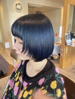 ナイアバイアヌエヌエ(naia by anuenue)&nbsp;フェイスレイヤーボブ×ネイビーカラー