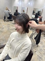 ラボアン 梅田店(lab.em.)&nbsp;雨で割れる前髪の人は見て