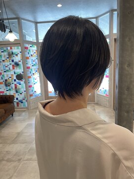 リノ カルバリ(Lino Calbari) 耳かけレイヤーショート