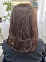 ヘアアンドメイク スタジオ ミムロ(HAIR&MAKE STUDIO MIMURO)&nbsp;ミディアムレイヤー　ベージュブラウンカラー